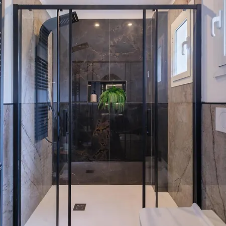 Апартаменты L&k Prestige House With Parking - Sant'orsola Болонья