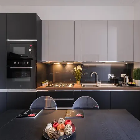 L&k Prestige House With Parking - Sant'orsola Daire *